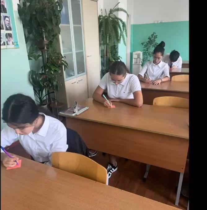 Қазақстан халқы тілдері күніне арналған сынып сағаттары/Классные часы ко дню языков народа Казахстана