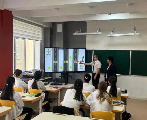 Прошел классный час по программе «КӨМЕК»